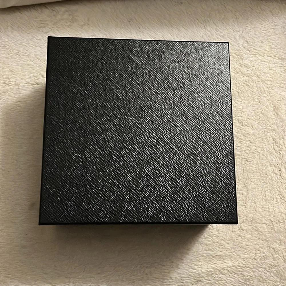 Prada empty box - Picture 2 of 6